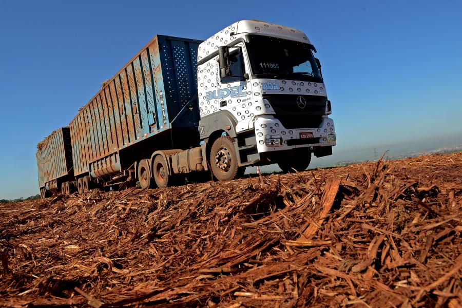  Mercedes-Benz Axor 2644 6x4 2011 года  (BR) (фото 11 из 12)